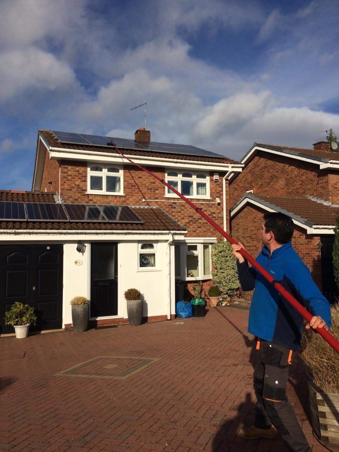 Solar panel cleaning service